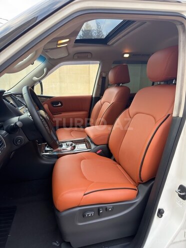 Nissan Patrol 2013, 215,000 km - 5.6 l - Bakı