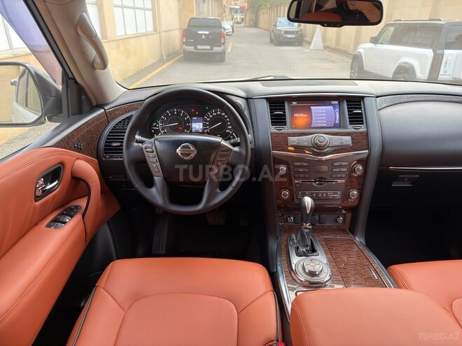 Nissan Patrol 2013, 215,000 km - 5.6 l - Bakı