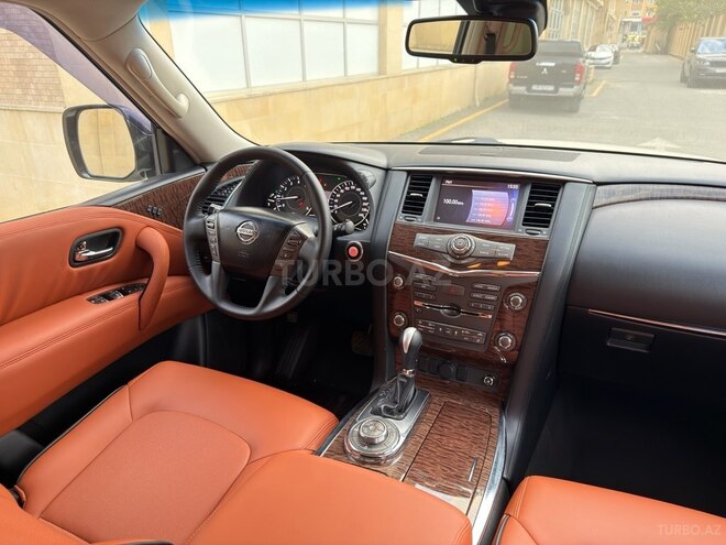 Nissan Patrol 2013, 215,000 km - 5.6 l - Bakı