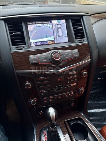 Nissan Patrol 2013, 215,000 km - 5.6 l - Bakı