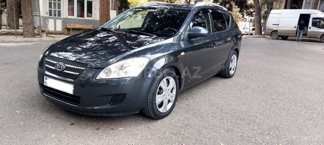 Kia  2008, 256,368 km - 1.4 l - Bakı