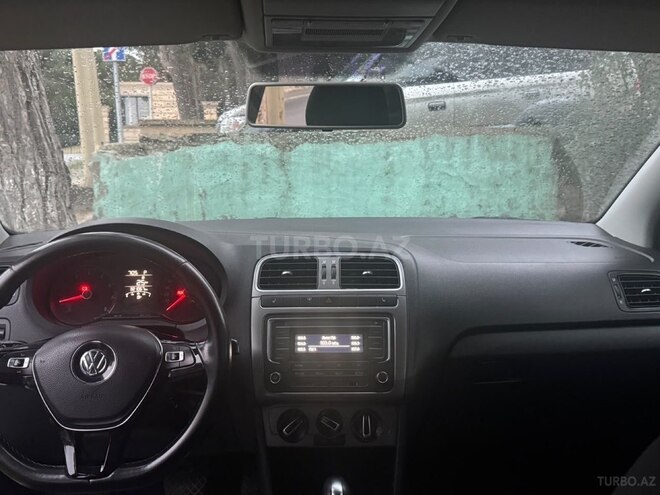 Volkswagen Polo 2018, 320,000 km - 1.6 l - Bakı