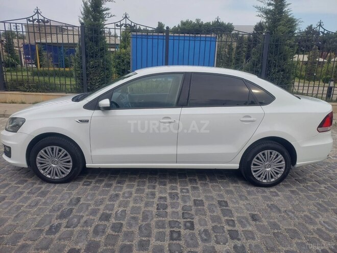 Volkswagen Polo 2018, 320,000 km - 1.6 l - Bakı