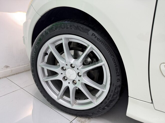 Mercedes B 180 2009, 148,000 km - 1.7 l - Bakı
