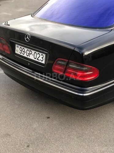 Mercedes E 270 2000, 284,249 km - 2.7 l - Bakı