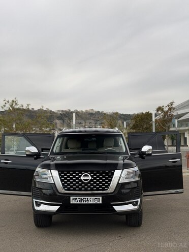 Nissan Patrol 2010, 300,000 km - 5.6 l - Bakı