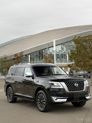Nissan Patrol 2010, 300,000 km - 5.6 l - Bakı