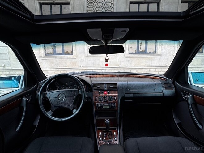 Mercedes C 220 1999, 311,000 km - 2.2 л - Saatlı