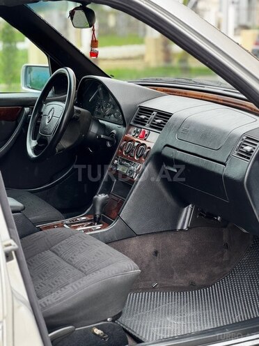 Mercedes C 220 1999, 311,000 km - 2.2 л - Saatlı