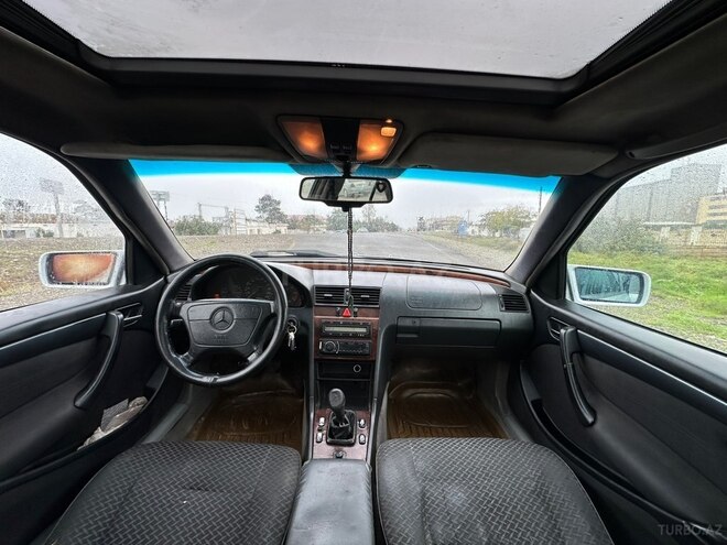 Mercedes C 250 1996, 350,000 km - 2.5 l - Salyan