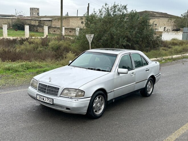 Mercedes C 250 1996, 350,000 km - 2.5 l - Salyan