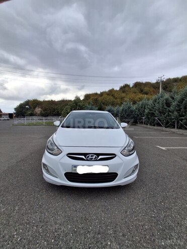 Hyundai Accent 2014, 241,000 km - 1.6 л - Şəki