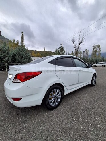Hyundai Accent 2014, 241,000 km - 1.6 л - Şəki