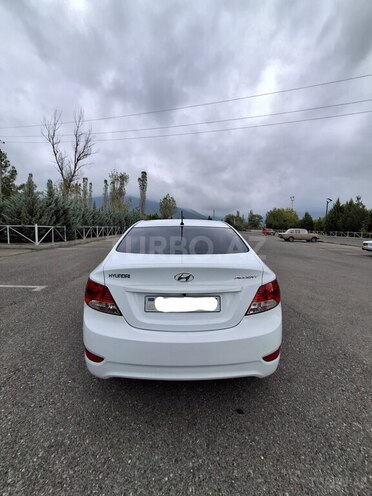 Hyundai Accent 2014, 241,000 km - 1.6 л - Şəki