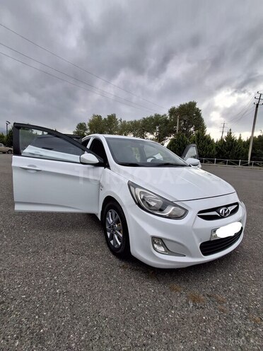 Hyundai Accent 2014, 241,000 km - 1.6 л - Şəki