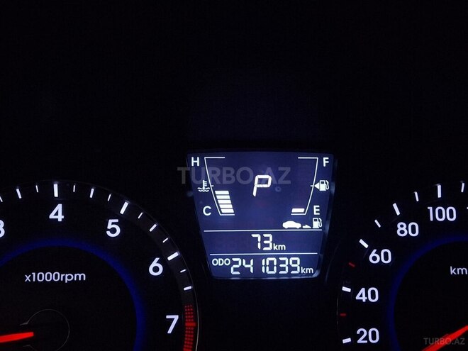 Hyundai Accent 2014, 241,000 km - 1.6 л - Şəki