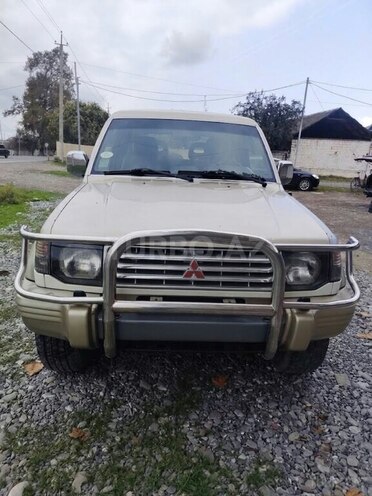 Mitsubishi Pajero 1993, 130,000 km - 2.5 l - Oğuz