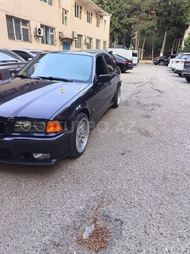 BMW 325 1992, 237,000 km - 2.5 л - Bakı