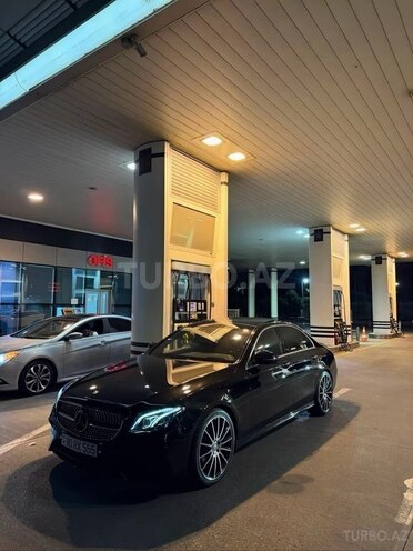 Mercedes E 300 4MATIC