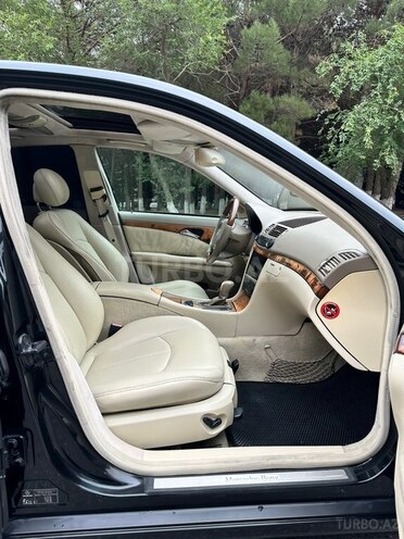 Mercedes E 320 2003, 269,000 km - 3.2 l - Sumqayıt