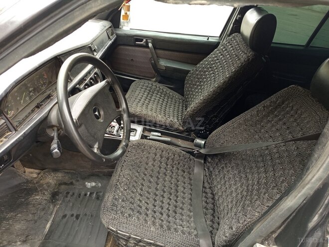 Mercedes 190 1990, 32,541 km - 2.0 л - Bakı