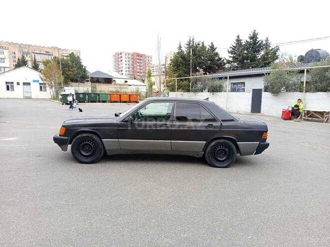 Mercedes 190 1990, 32,541 km - 2.0 л - Bakı