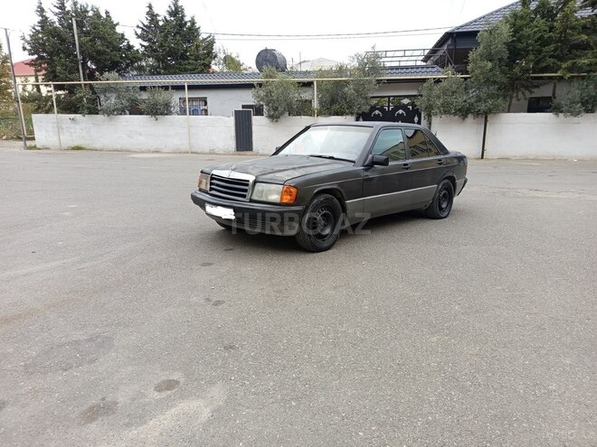 Mercedes 190 1990, 32,541 km - 2.0 л - Bakı