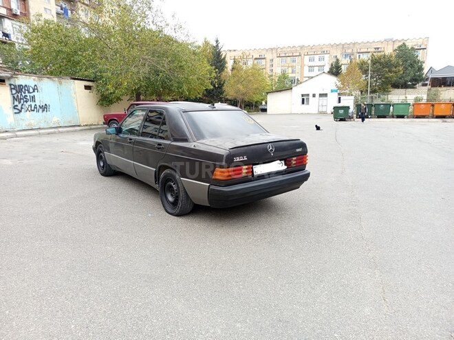 Mercedes 190 1990, 32,541 km - 2.0 л - Bakı