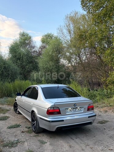 BMW 530 2000, 500,000 km - 3.0 l - Füzuli