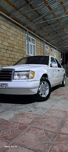 Mercedes 250 D 1992, 235,500 km - 2.5 l - Salyan