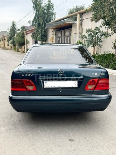 Mercedes E 220 1999, 370,550 km - 2.2 l - Bakı