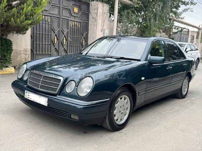 Mercedes E 220 1999, 370,550 km - 2.2 l - Bakı