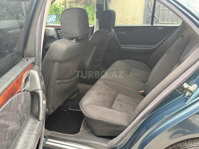 Mercedes E 220 1999, 370,550 km - 2.2 l - Bakı