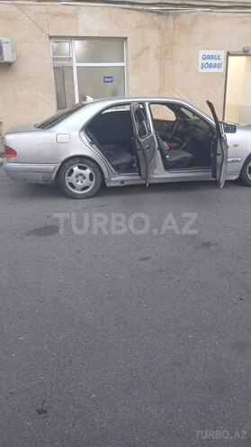 Mercedes E 220 1996, 700,000 km - 2.2 л - Bakı