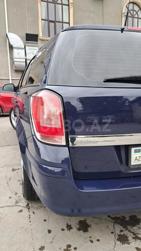 Opel Astra 2010, 201,500 km - 1.4 l - Şəki