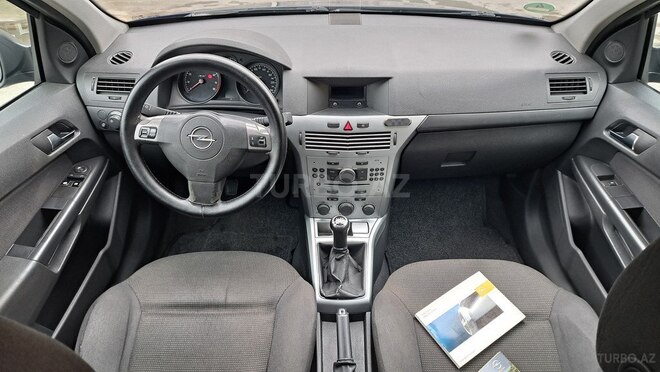 Opel Astra 2010, 201,500 km - 1.4 l - Şəki