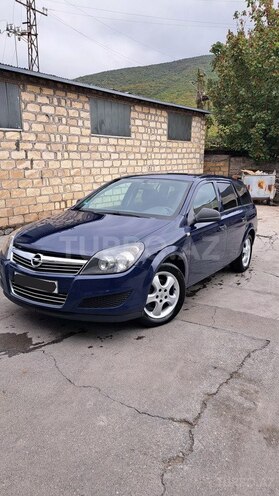 Opel Astra 2010, 201,500 km - 1.4 l - Şəki