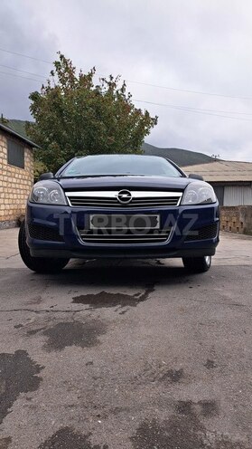 Opel Astra 2010, 201,500 km - 1.4 l - Şəki