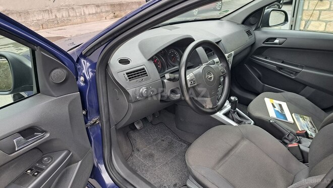 Opel Astra 2010, 201,500 km - 1.4 l - Şəki