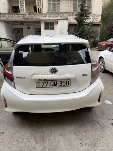 Toyota Aqua 2017, 140,000 km - 1.5 l - Bakı