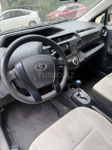 Toyota Aqua 2017, 140,000 km - 1.5 l - Bakı