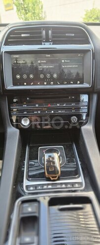 Jaguar F-Pace 2017, 165,000 km - 2.0 l - Bakı