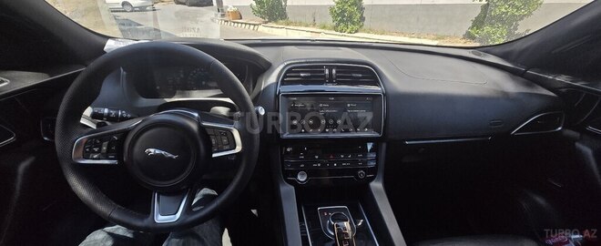 Jaguar F-Pace 2017, 165,000 km - 2.0 l - Bakı