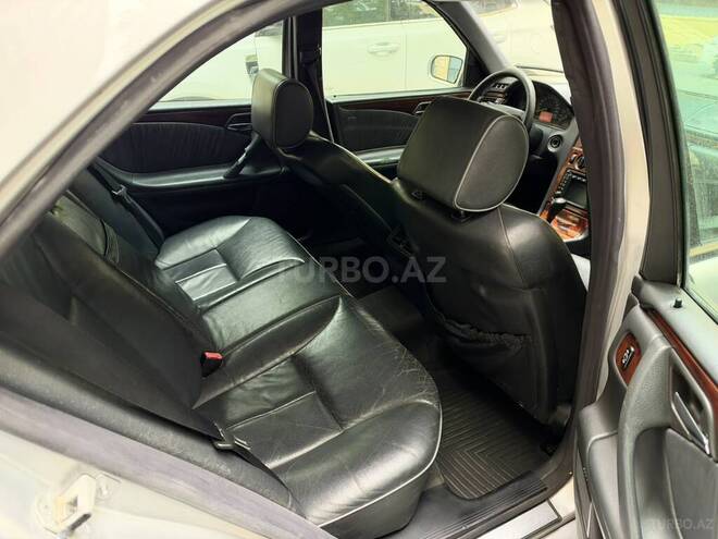 Mercedes E 240 2000, 340,000 km - 2.4 л - Bakı