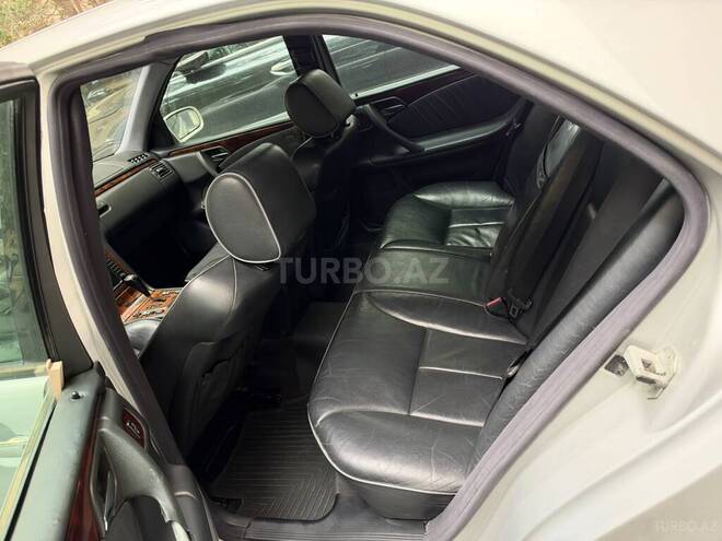 Mercedes E 240 2000, 340,000 km - 2.4 л - Bakı