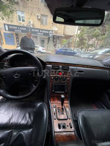 Mercedes E 240 2000, 340,000 km - 2.4 л - Bakı