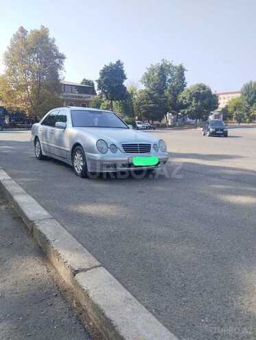 Mercedes E 220 1998, 650,000 km - 2.2 л - Lənkəran