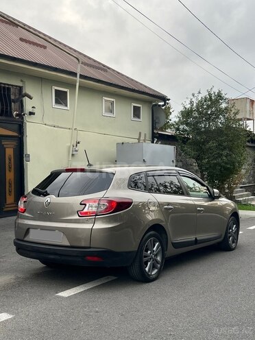 Renault Megane 2010, 384,000 km - 1.5 л - Şəki