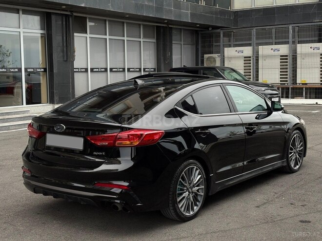 Hyundai Elantra 2018, 124,700 km - 1.6 l - Bakı