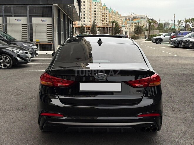 Hyundai Elantra 2018, 124,700 km - 1.6 l - Bakı